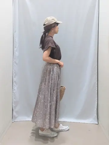 ANY 榎本 コーディネート画像