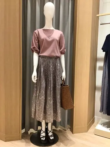 ANY 浅岡 コーディネート画像