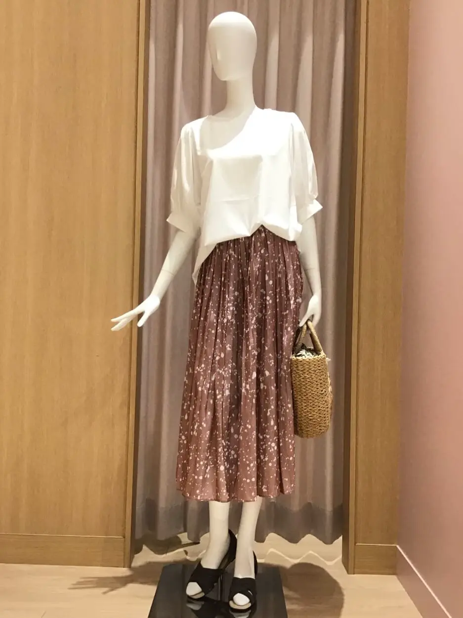  本吉 コーディネート画像