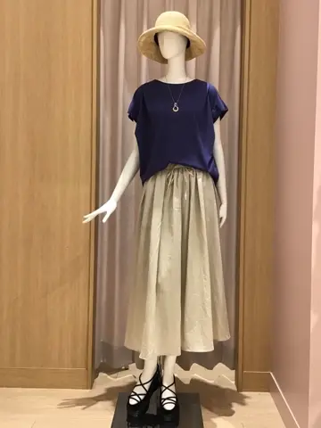 ANY 本吉 コーディネート画像