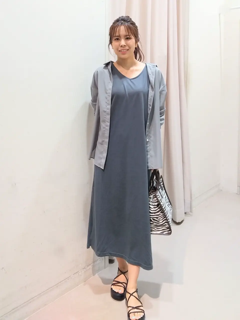 ANY 榎本 コーディネート画像