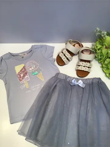 ANY 佐々木 コーディネート画像