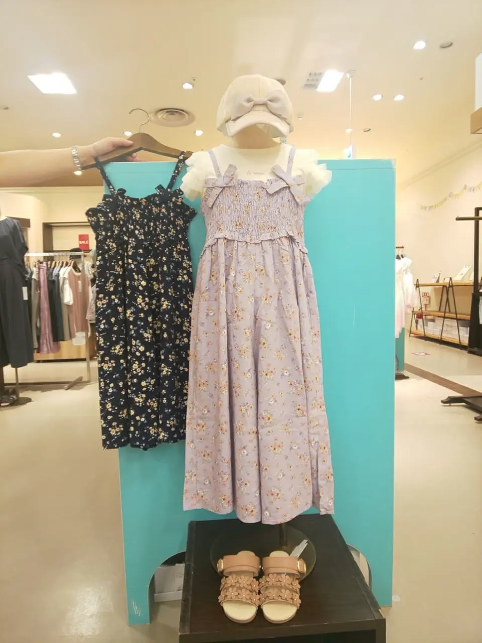 ANY 林 コーディネート画像