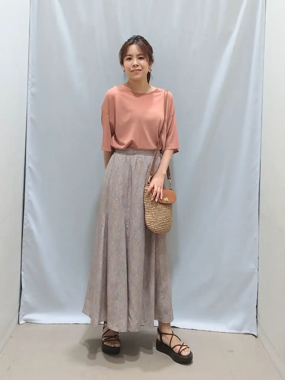 ANY 榎本 コーディネート画像