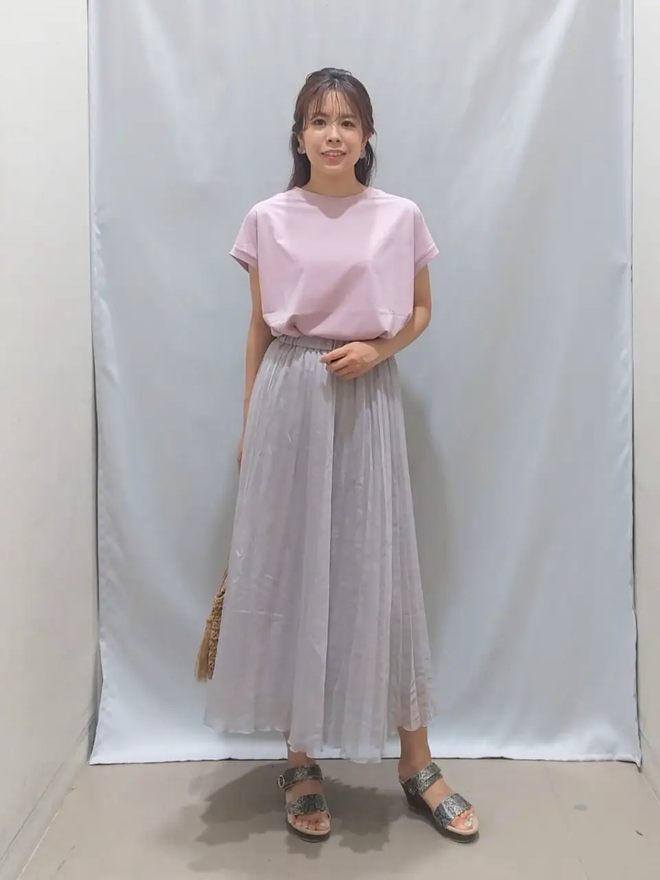 ANY 榎本 コーディネート画像