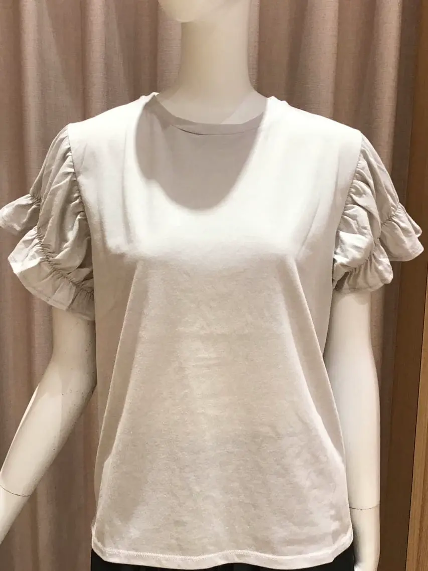 ANY 本吉 コーディネート画像