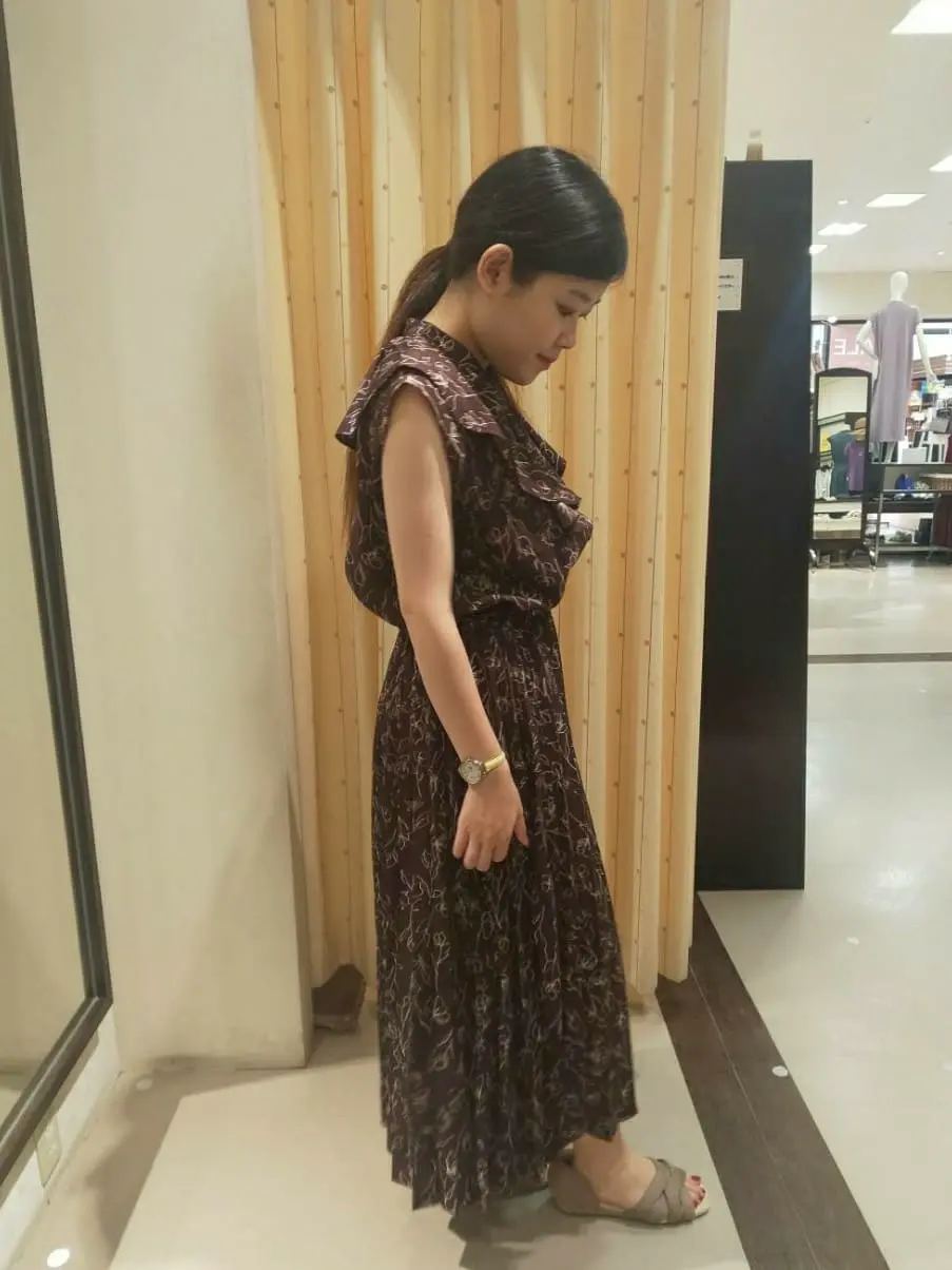 ANY 林 コーディネート画像