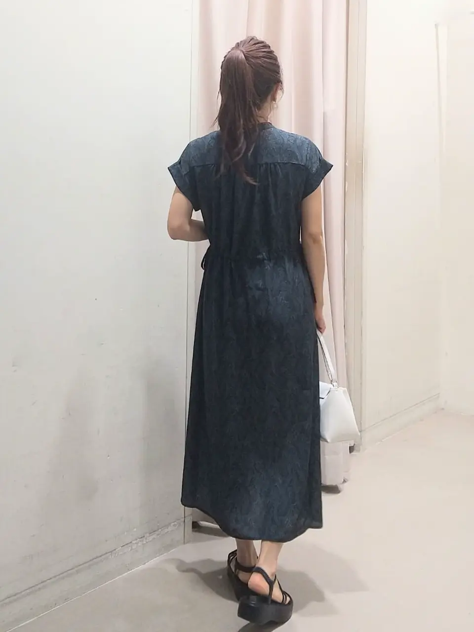 ANY 榎本 コーディネート画像