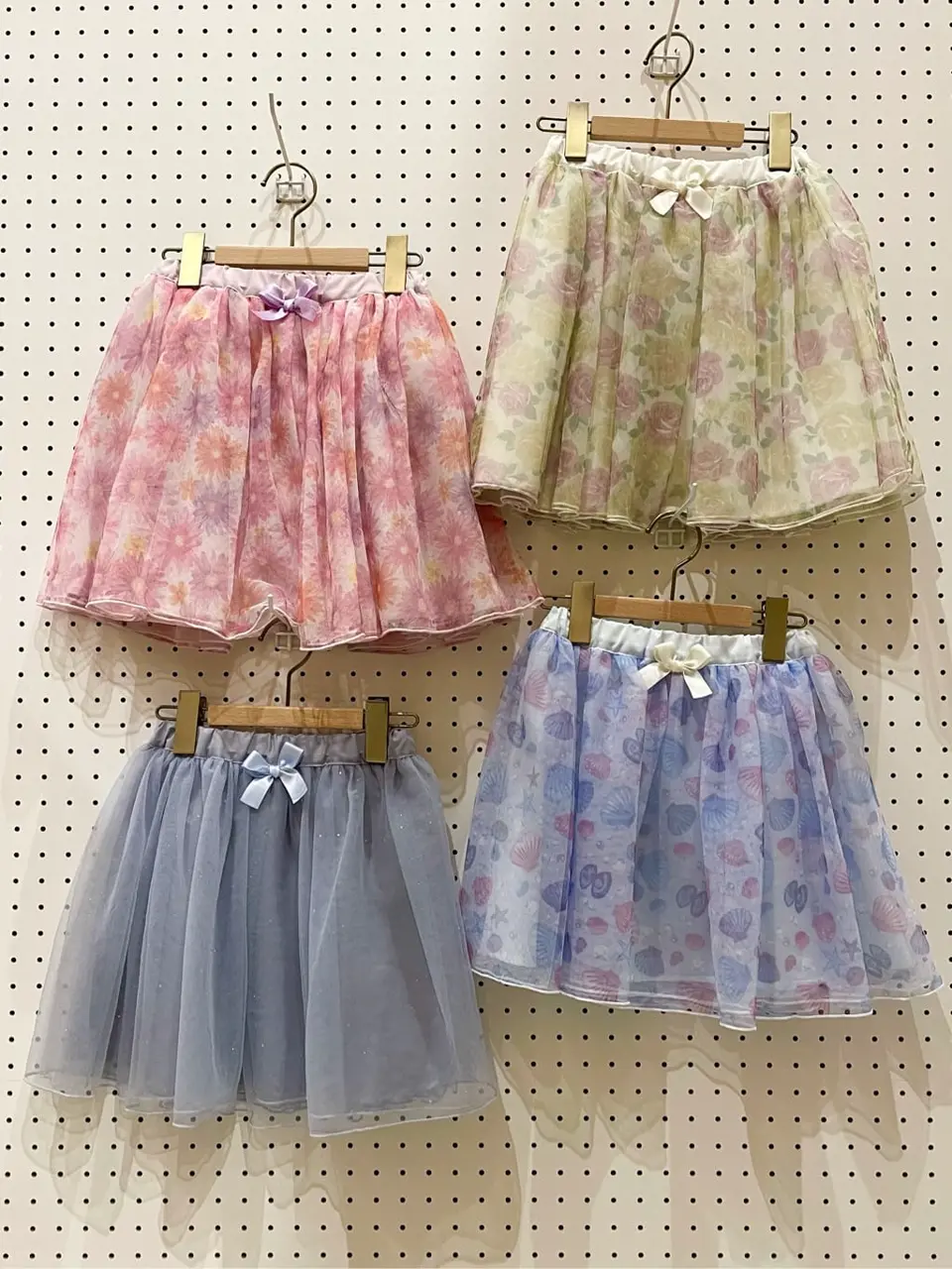 ANY フジコ コーディネート画像