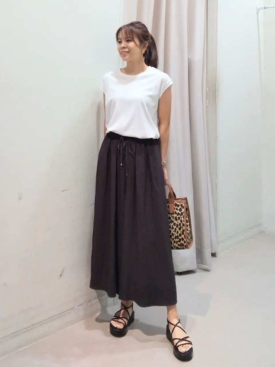 ANY 榎本 コーディネート画像