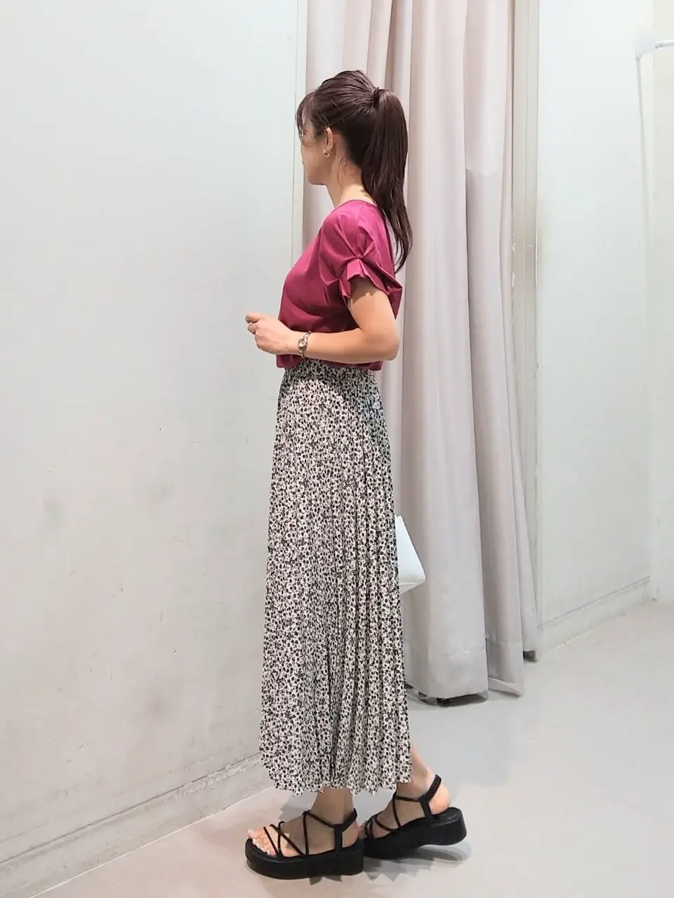 ANY 榎本 コーディネート画像