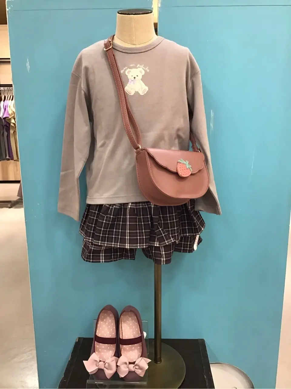 ANY 明吉 コーディネート画像