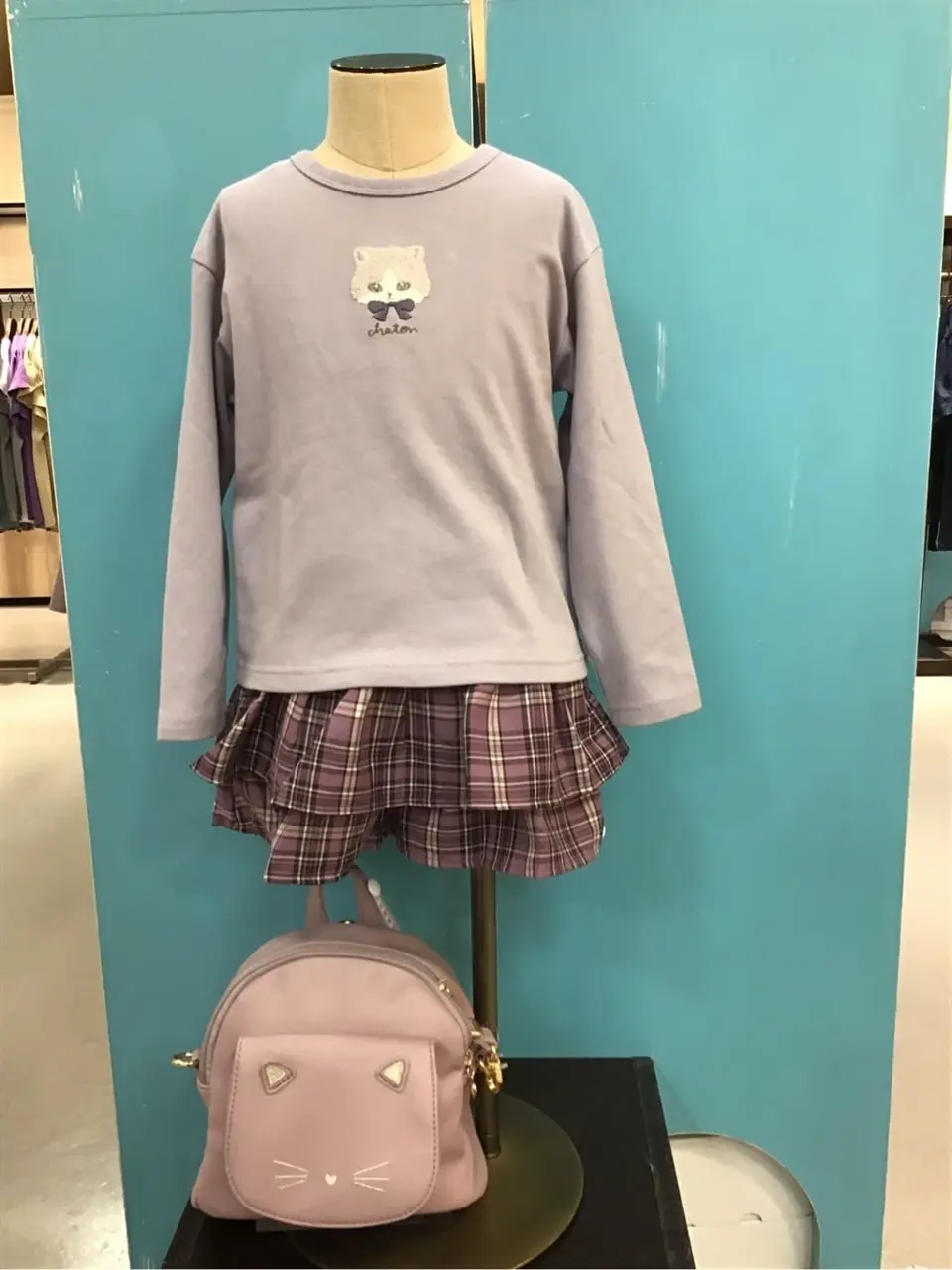 ANY 明吉 コーディネート画像