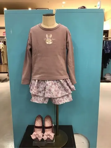 ANY 明吉 コーディネート画像