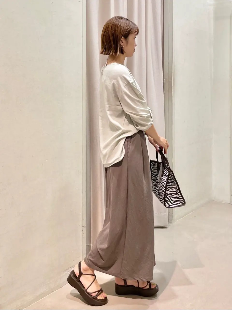 ANY 濱野 コーディネート画像