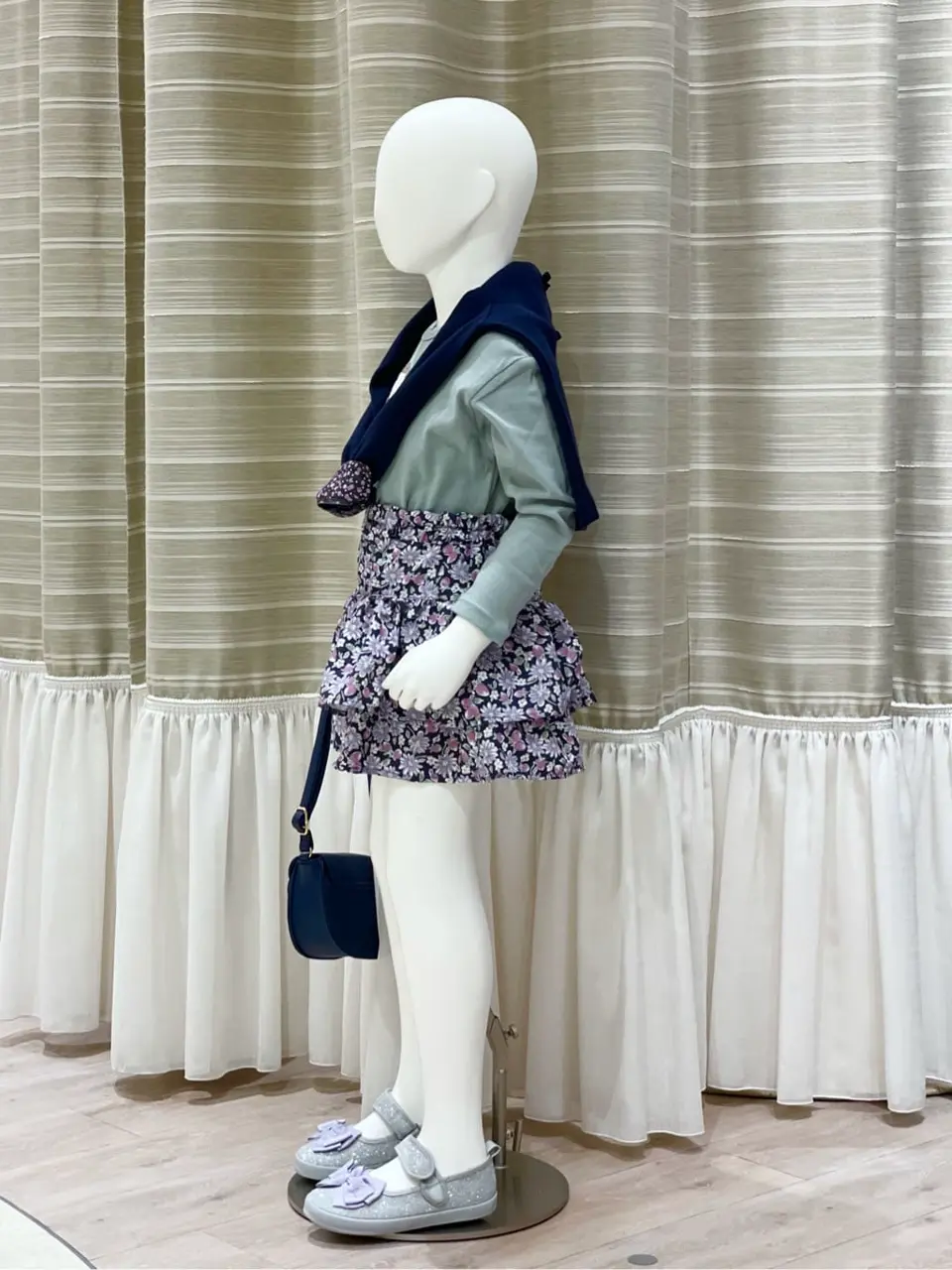 ANY フジコ コーディネート画像