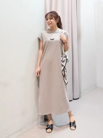 ANY 榎本 コーディネート画像