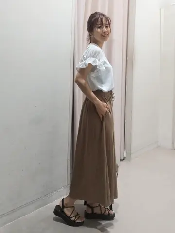 ANY 榎本 コーディネート画像