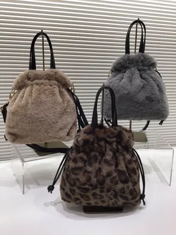 ANY こばやし コーディネート画像