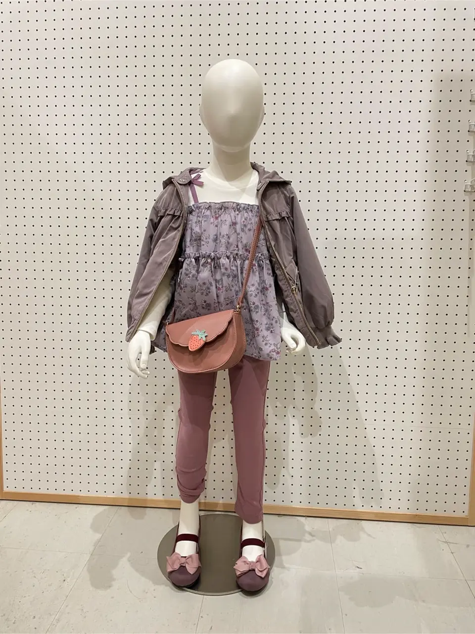 ANY 岡田 コーディネート画像