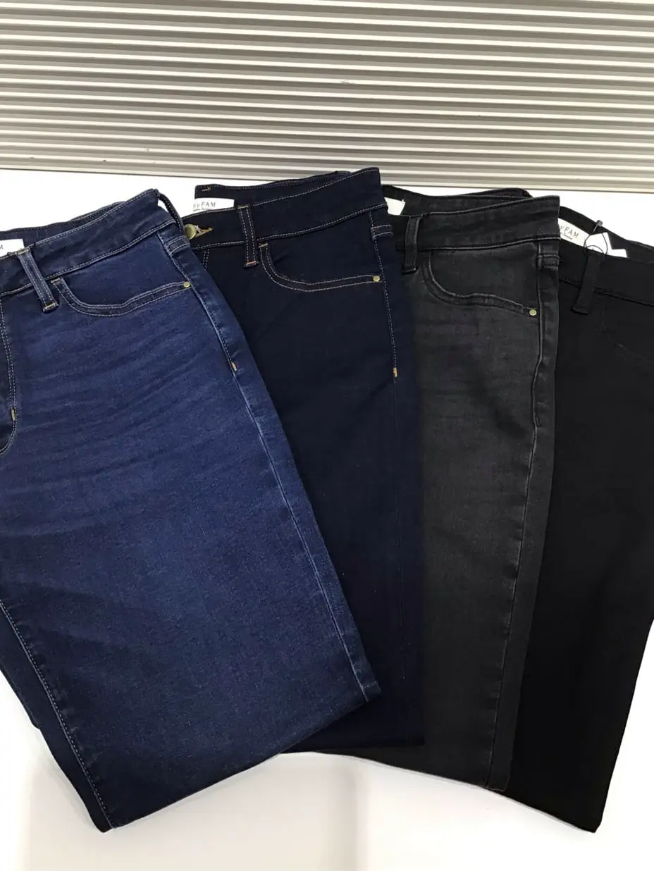  こばやし コーディネート画像