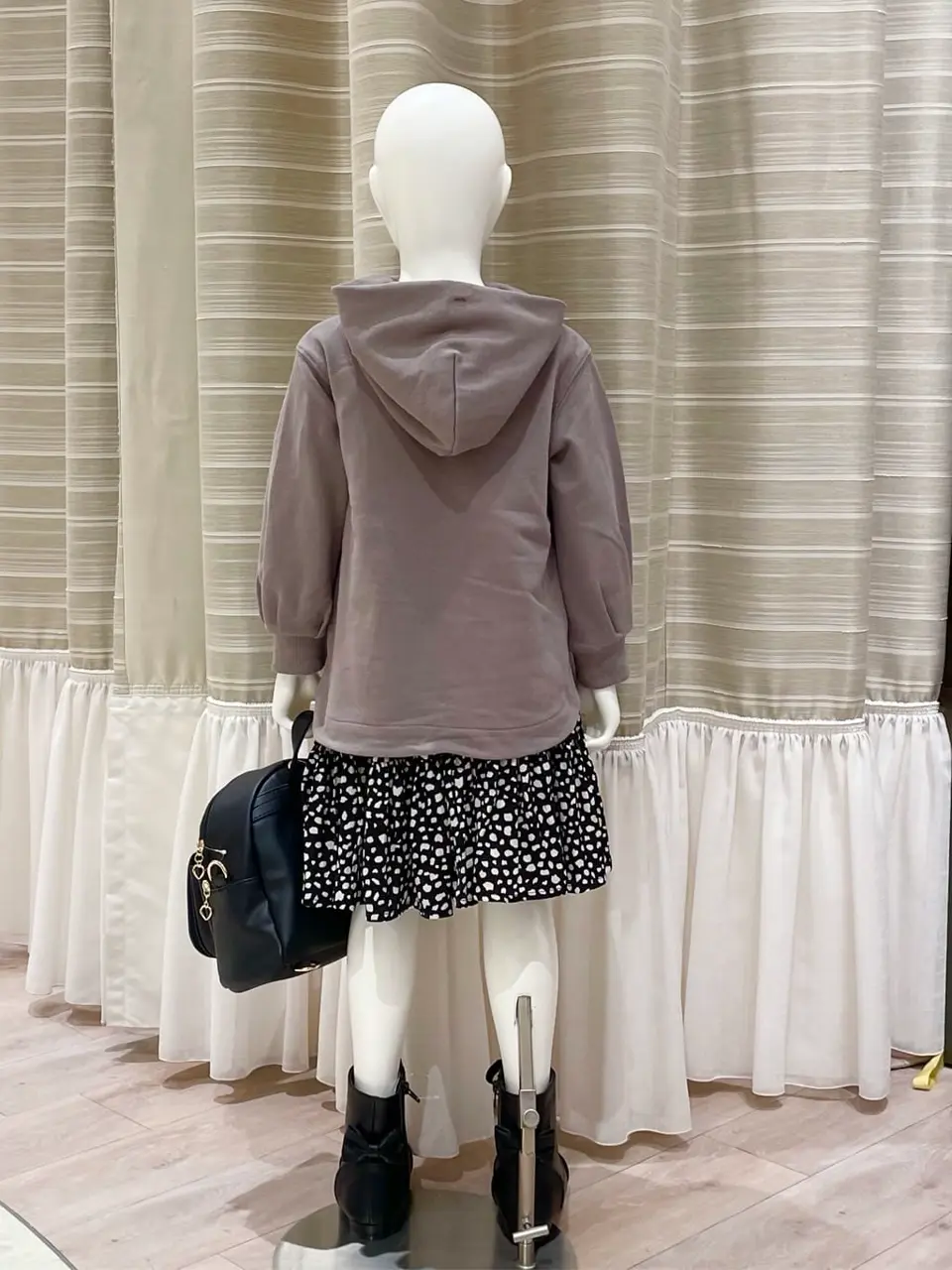 ANY フジコ コーディネート画像