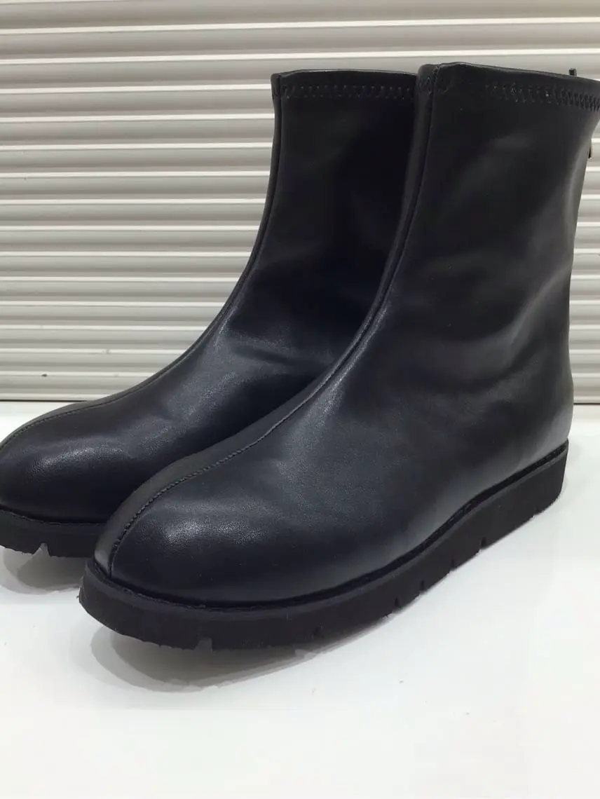 ANY こばやし コーディネート画像