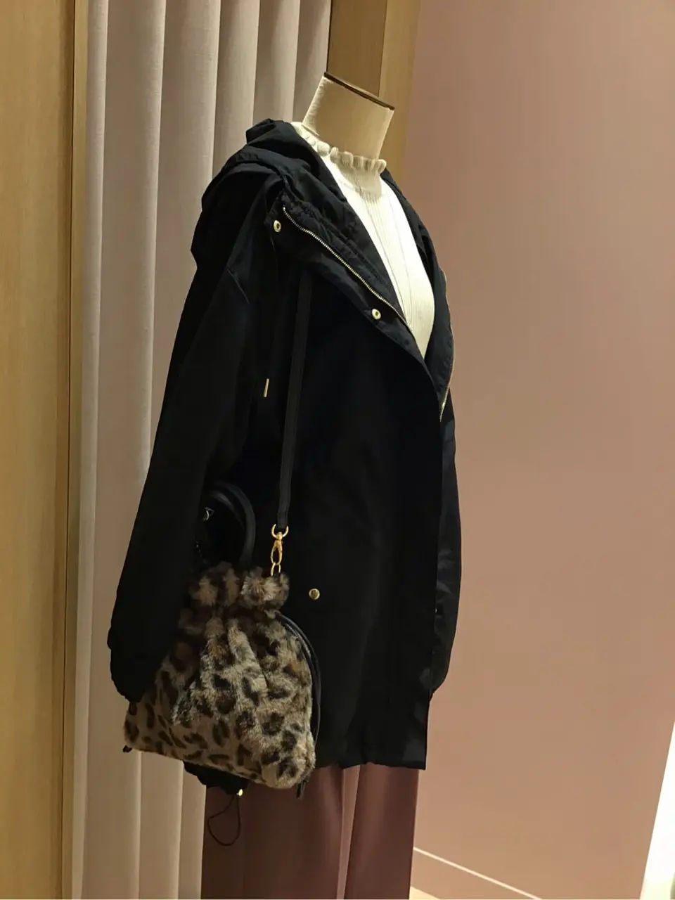 ANY 浅岡 コーディネート画像