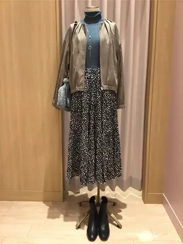 ANY 浅岡 コーディネート画像