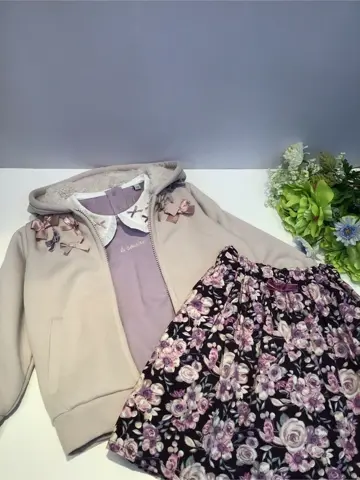 ANY 佐々木 コーディネート画像