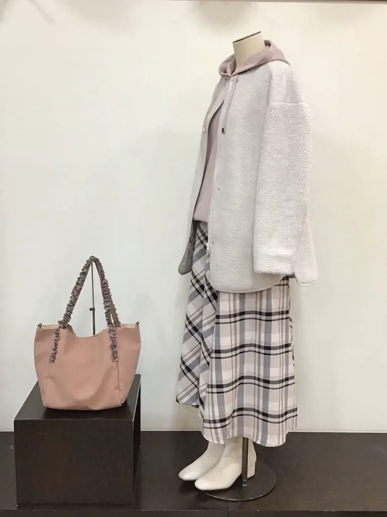 ANY 河村 コーディネート画像