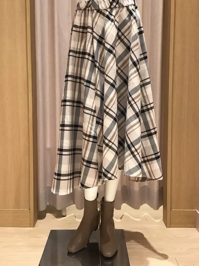 ANY 本吉 コーディネート画像