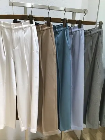 ANY こばやし コーディネート画像