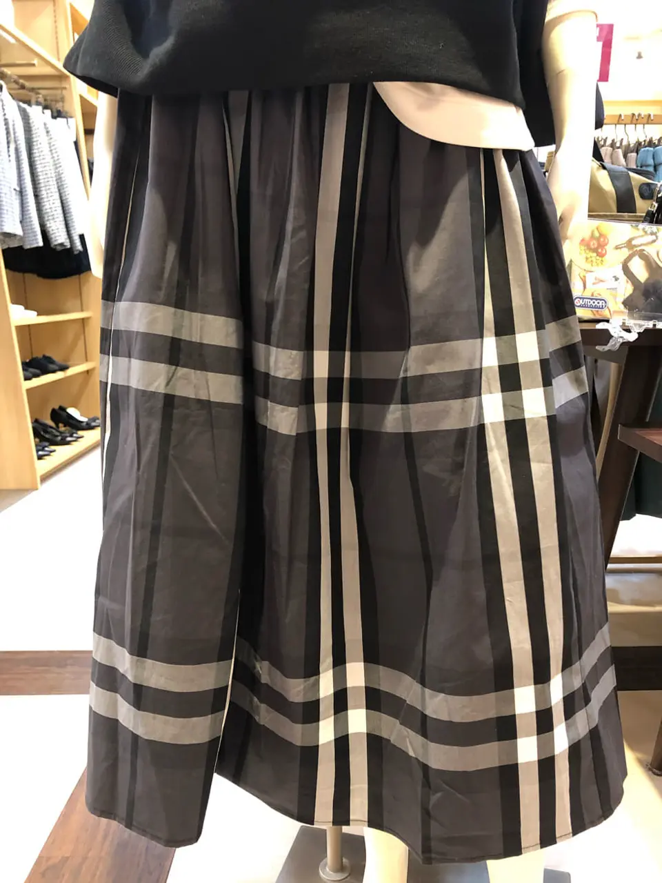 ANY 吉田 コーディネート画像