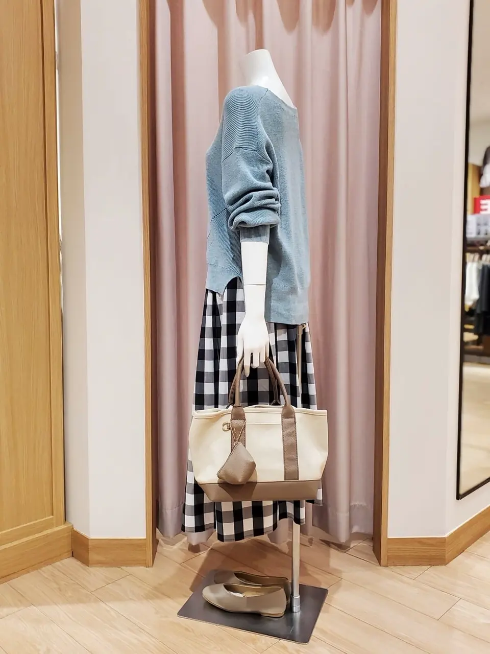 ANY 岩田 コーディネート画像