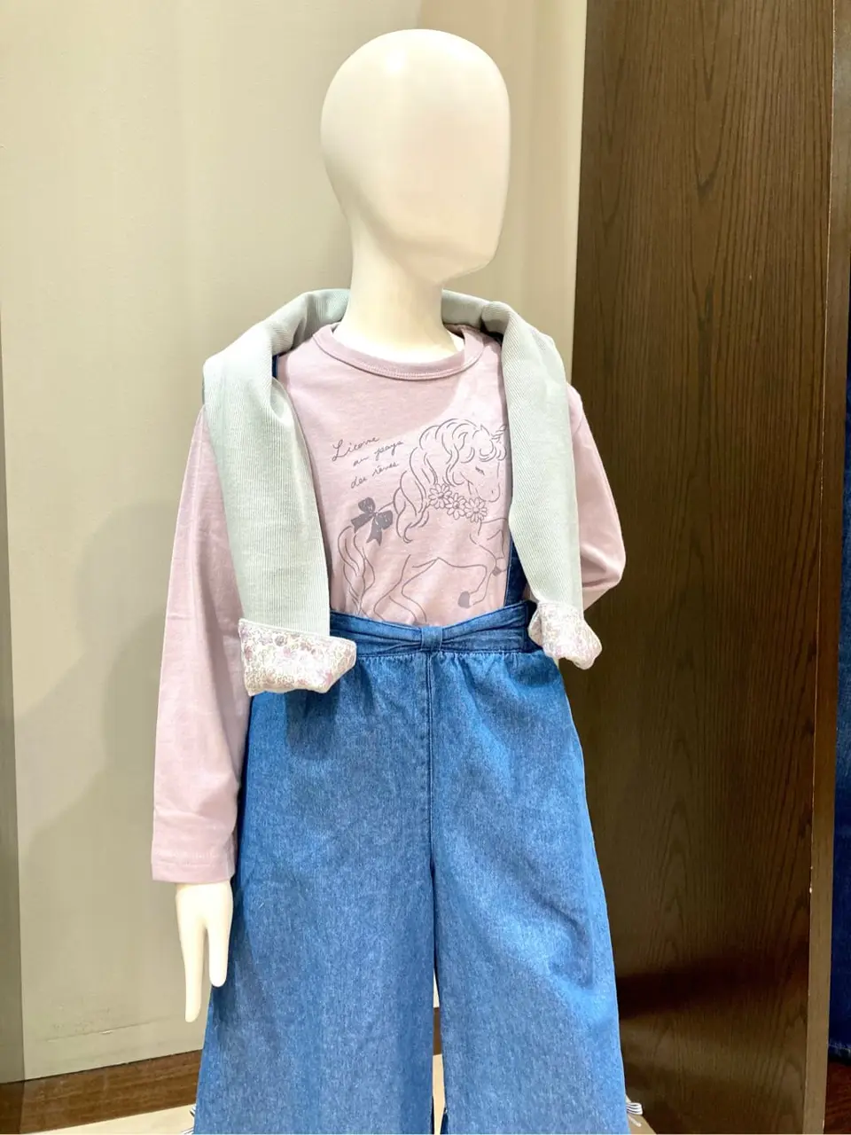 ANY 杉原 コーディネート画像