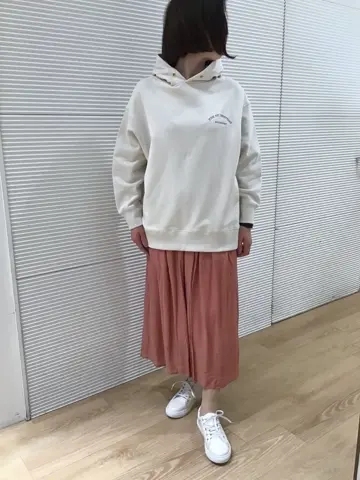 ANY こばやし コーディネート画像