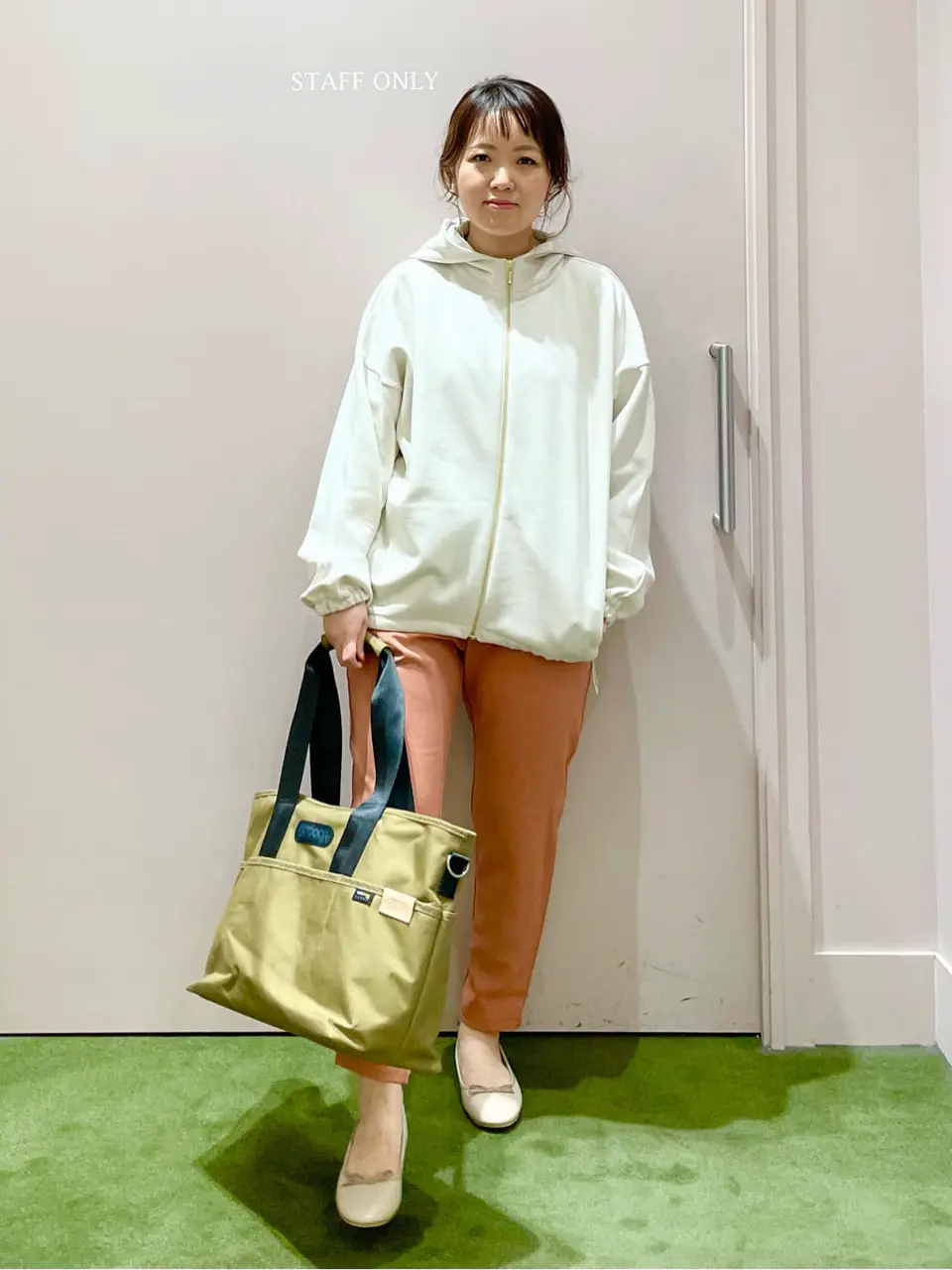 ANY フジコ コーディネート画像