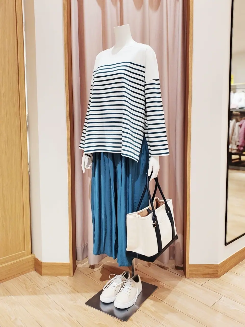 ANY 岩田 コーディネート画像