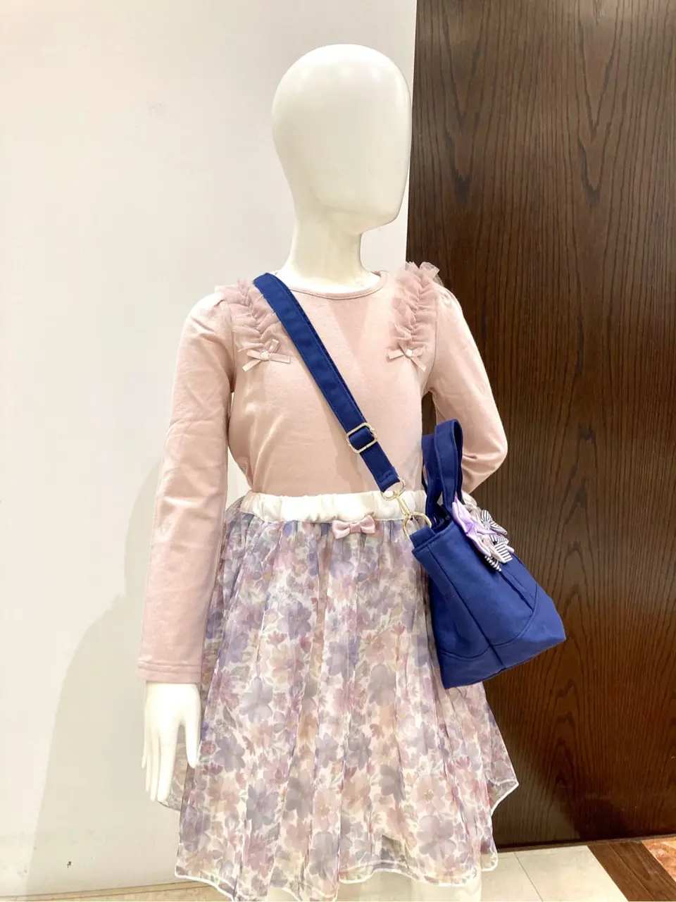 ANY 杉原 コーディネート画像