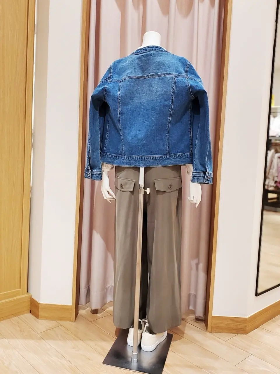 ANY 岩田 コーディネート画像