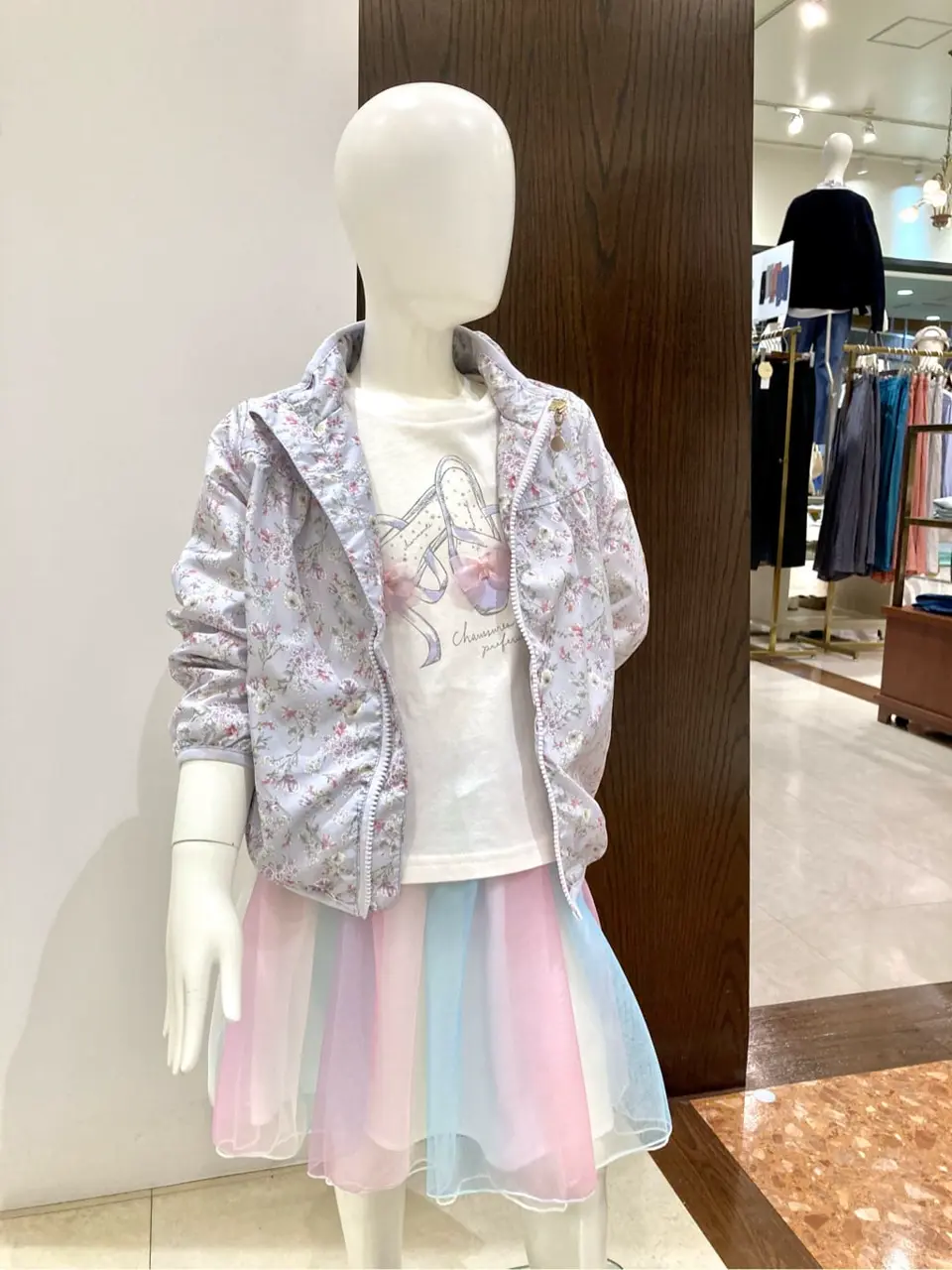 ANY 杉原 コーディネート画像