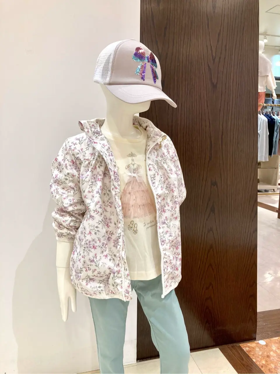 ANY 杉原 コーディネート画像