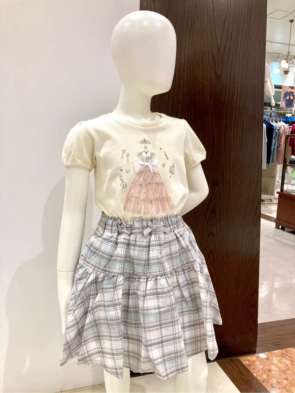 ANY 杉原 コーディネート画像