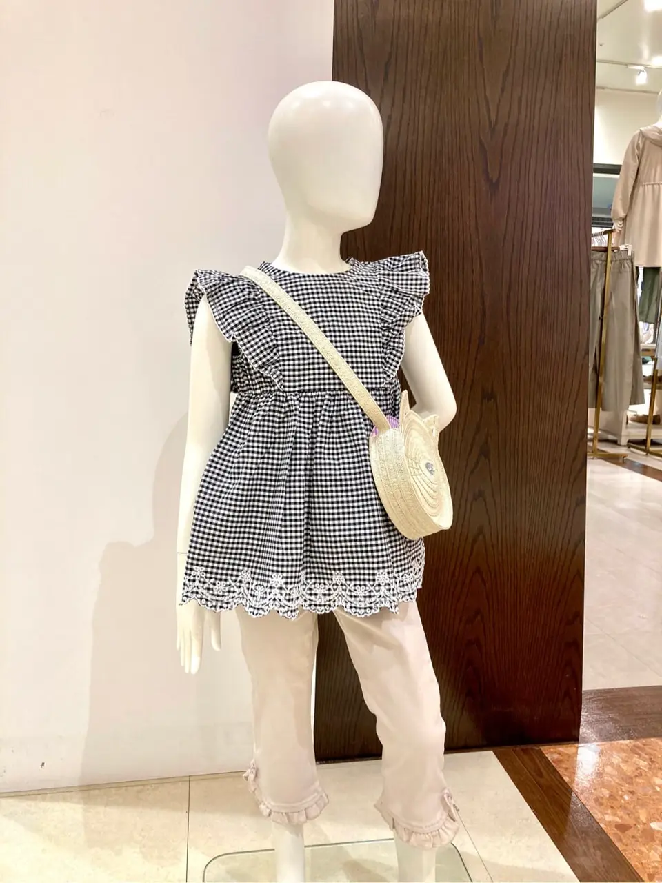 ANY 杉原 コーディネート画像