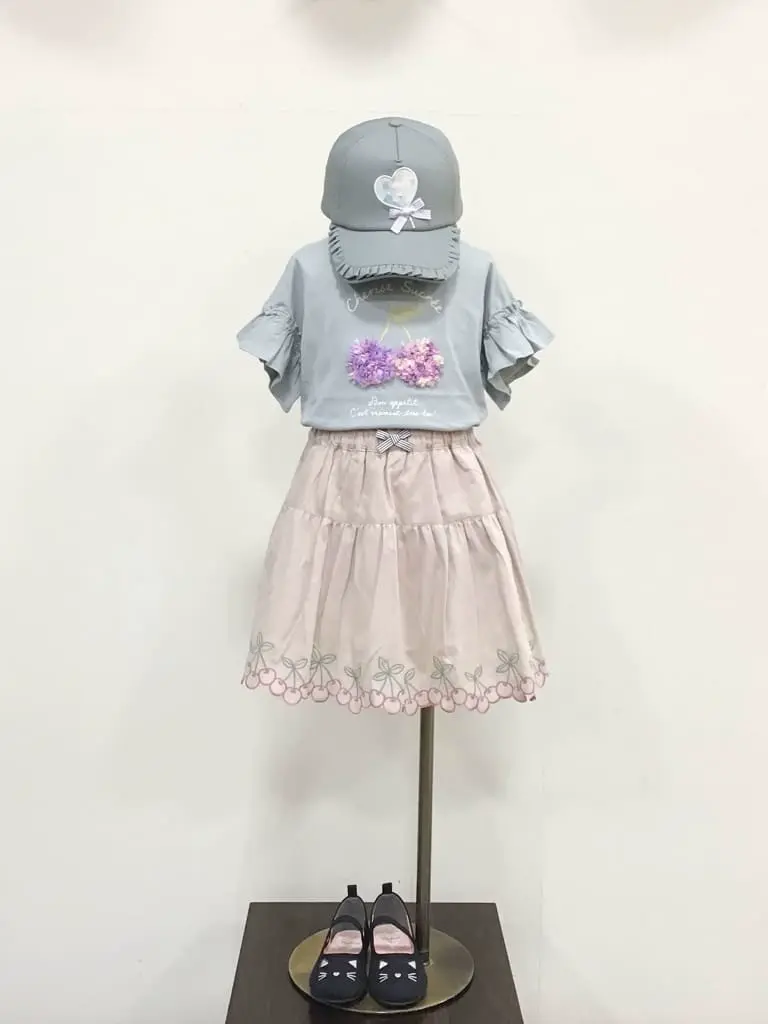 ANY 佐々木 コーディネート画像