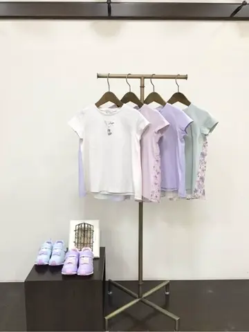 ANY 佐々木 コーディネート画像