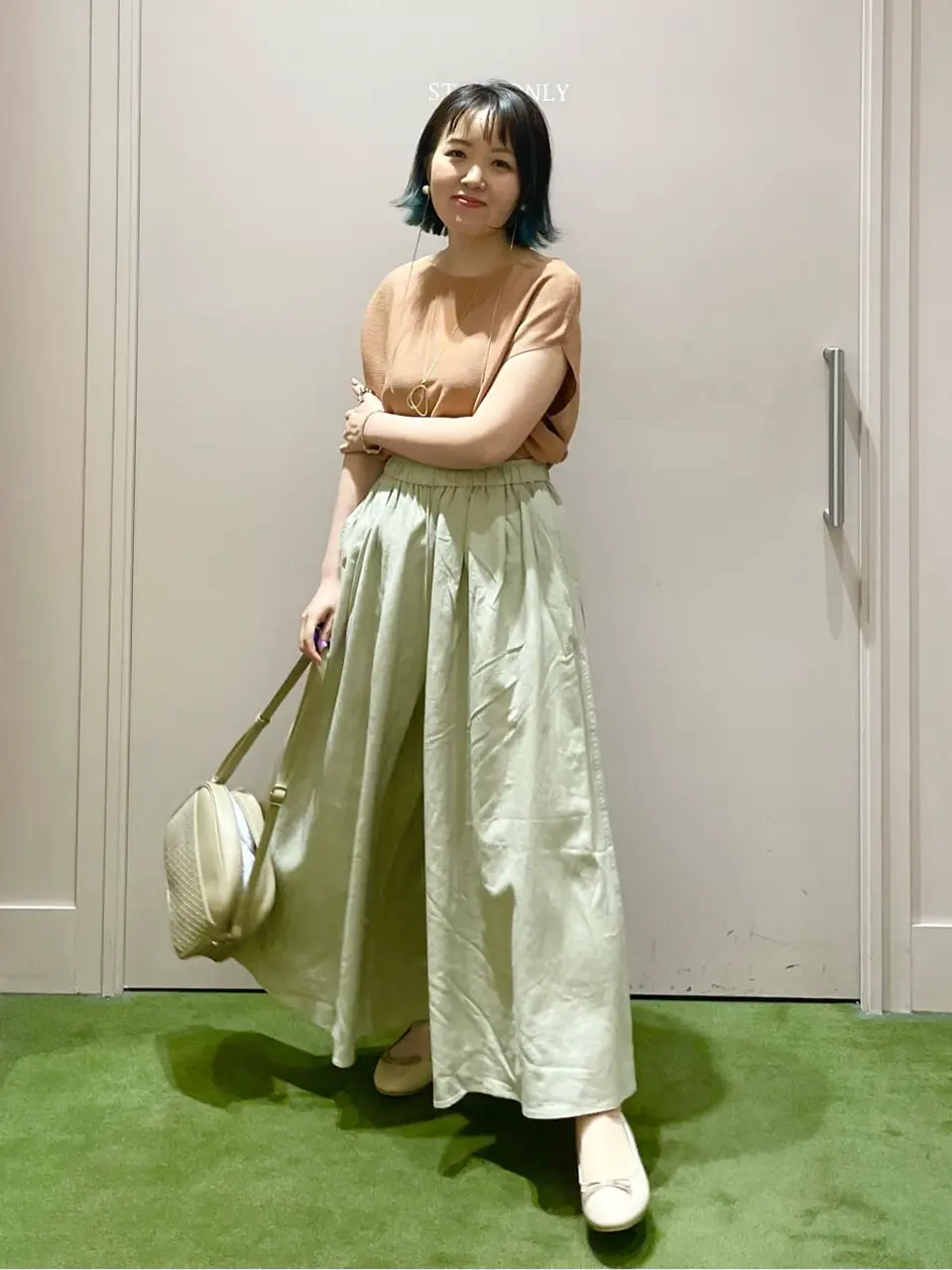 ANY フジコ コーディネート画像