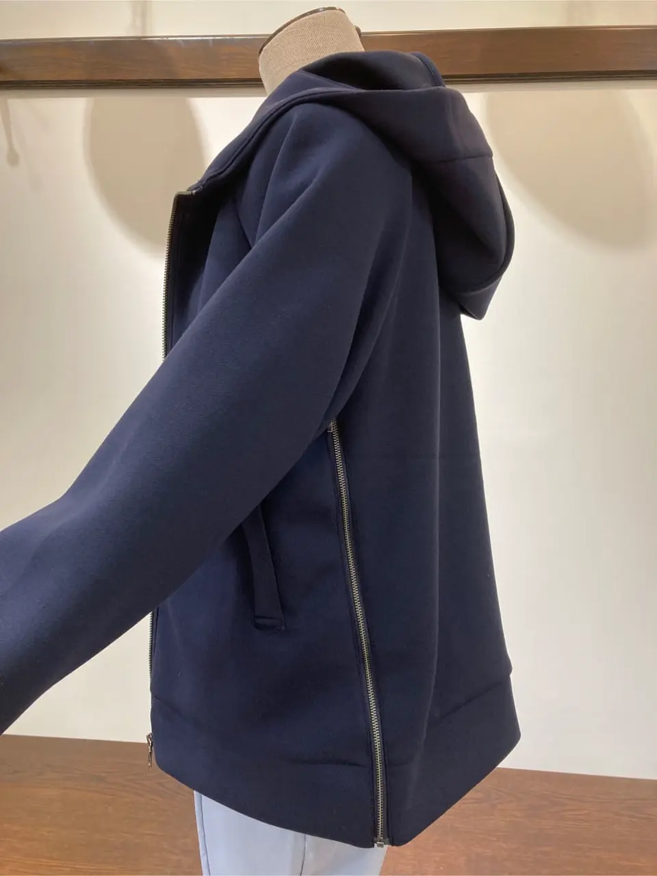 ANY 鈴木 コーディネート画像