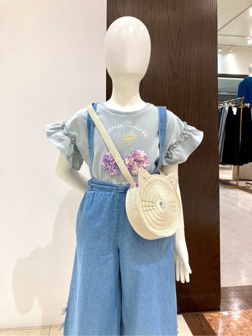 ANY 杉原 コーディネート画像